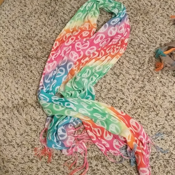Patterned Scarves - Picture 2 of 4